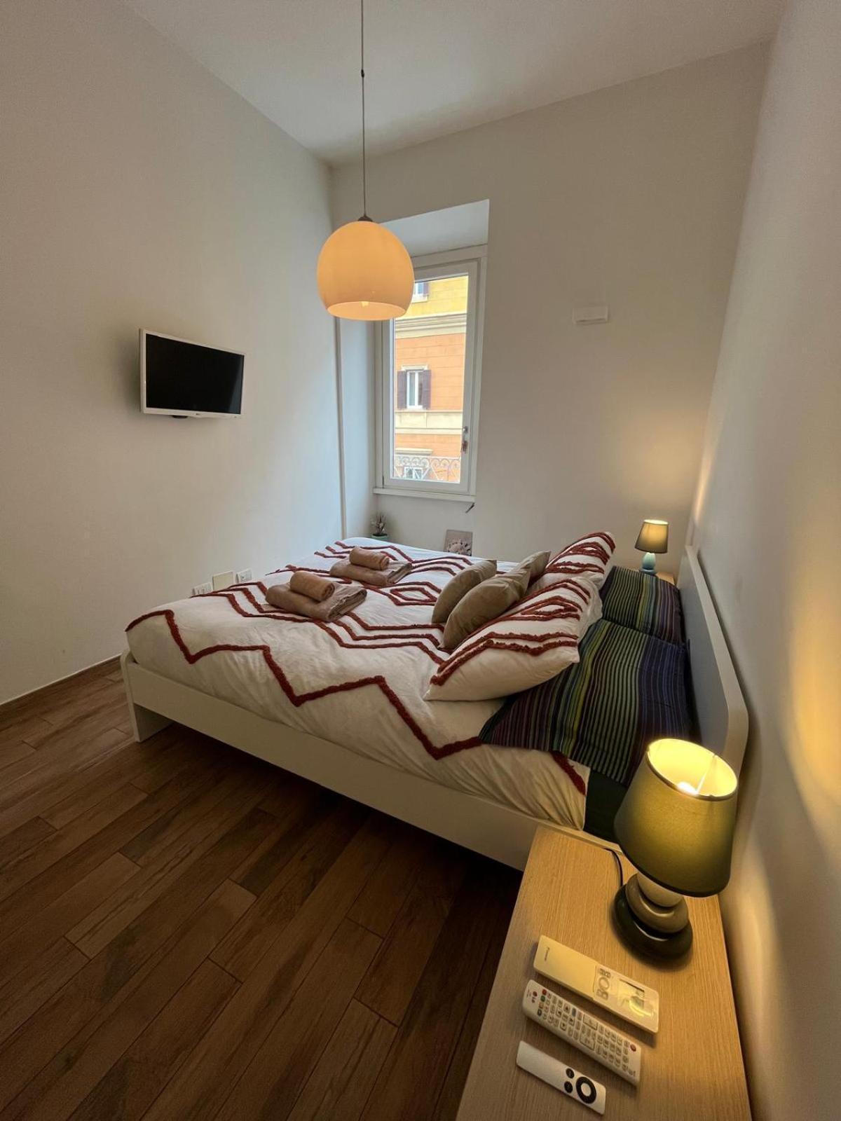 La Dolce Vita - Luxury Colosseum Boutique Apartment Rome Exterior photo